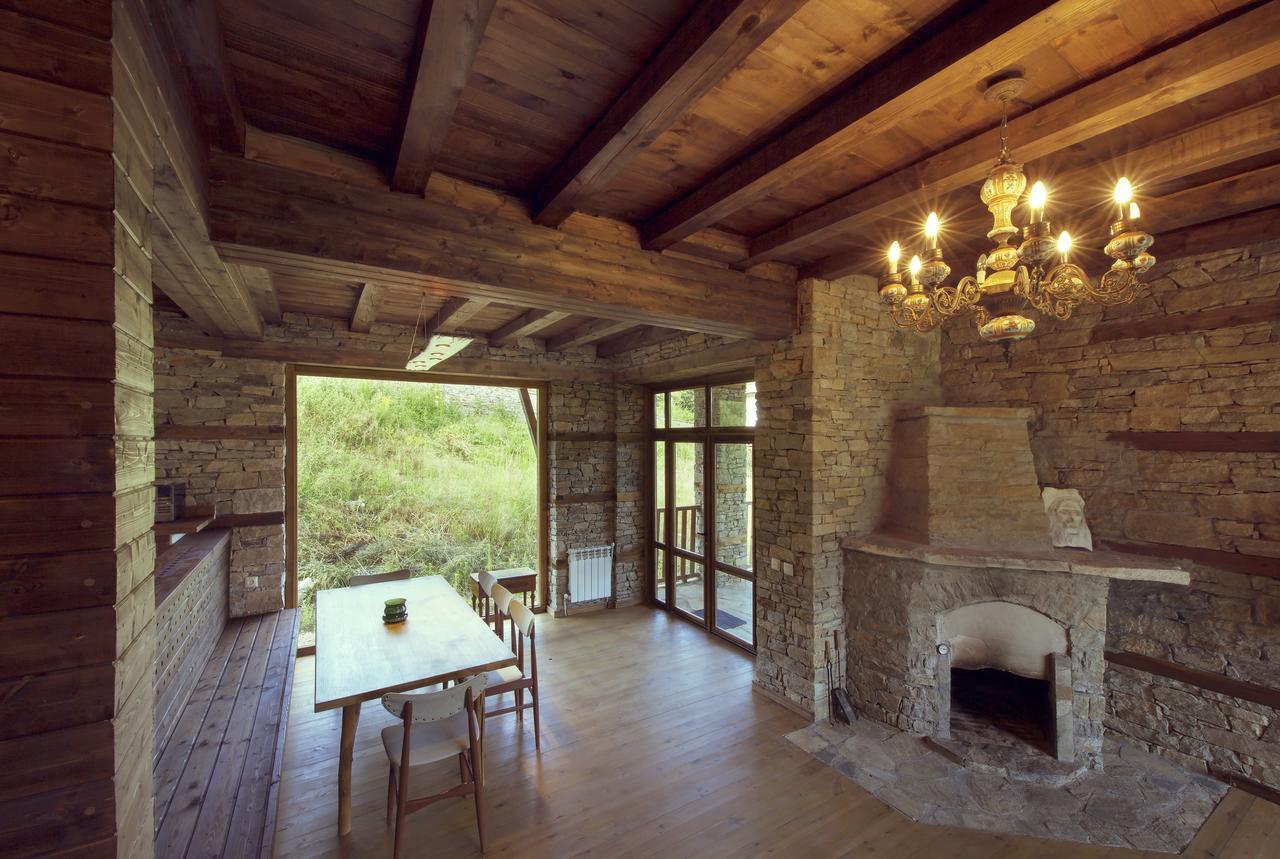 Leshten Guest Homes ภายนอก รูปภาพ